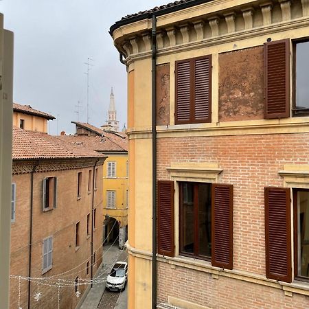 Saragozza Suite 3 Intero Appartamento In Centro Storico Wifi E Parcheggio Gratuito Modena Ngoại thất bức ảnh