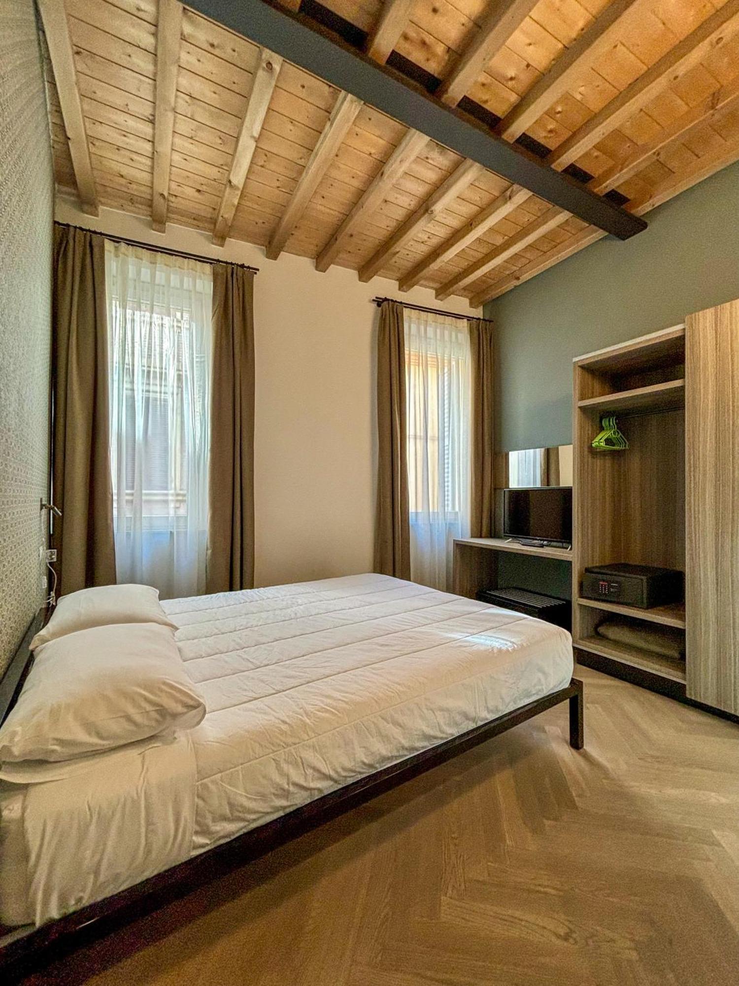 Saragozza Suite 3 Intero Appartamento In Centro Storico Wifi E Parcheggio Gratuito Modena Ngoại thất bức ảnh